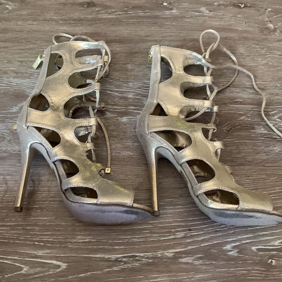 SOLD !!Breckelles gold strapped heels size 7 - Picture 10 of 16